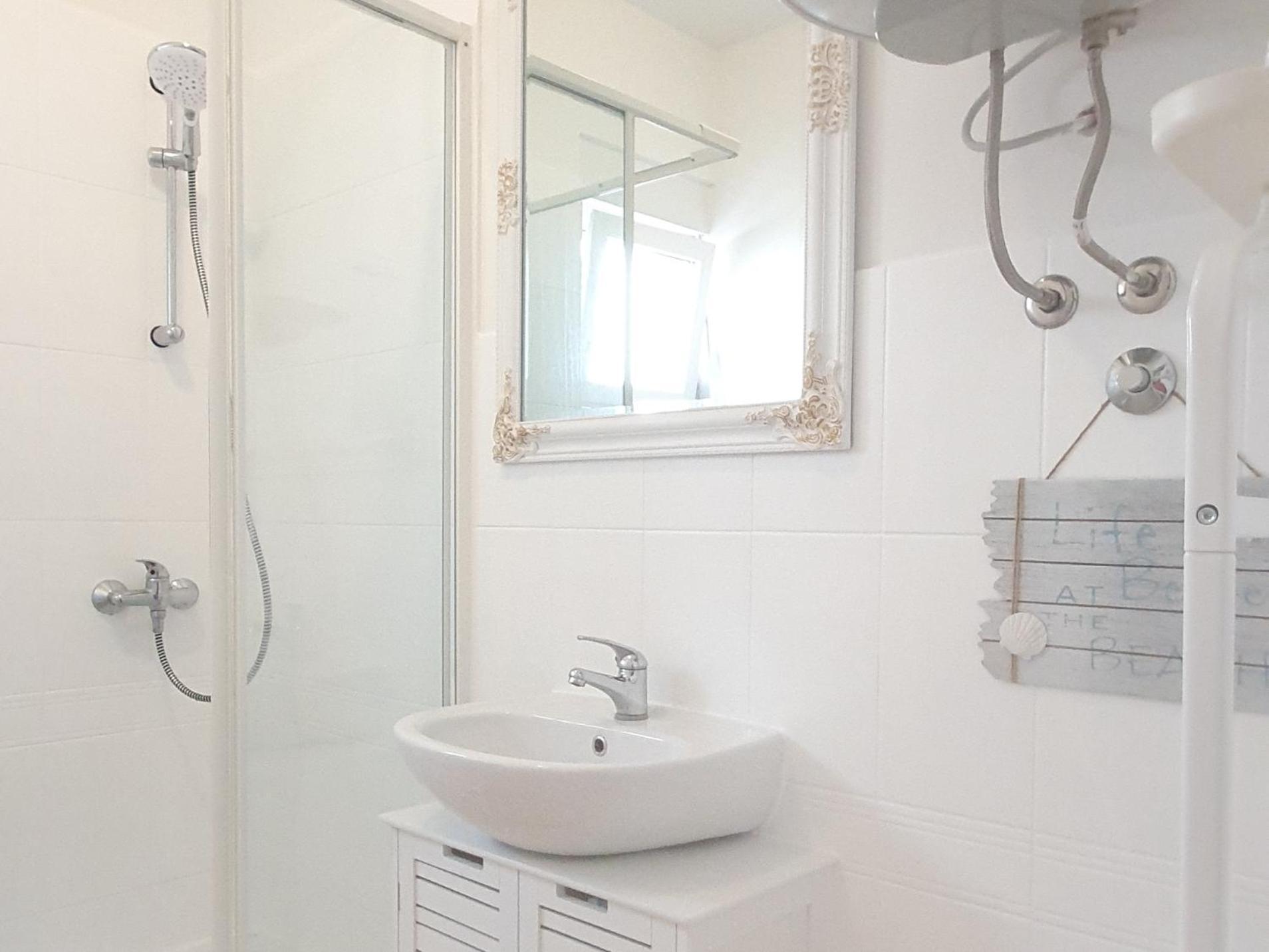 Apartament - Pine Diklo *